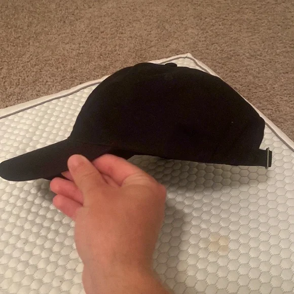 Lightly worn Motley Fool baseball cap - Picture 2 of 3